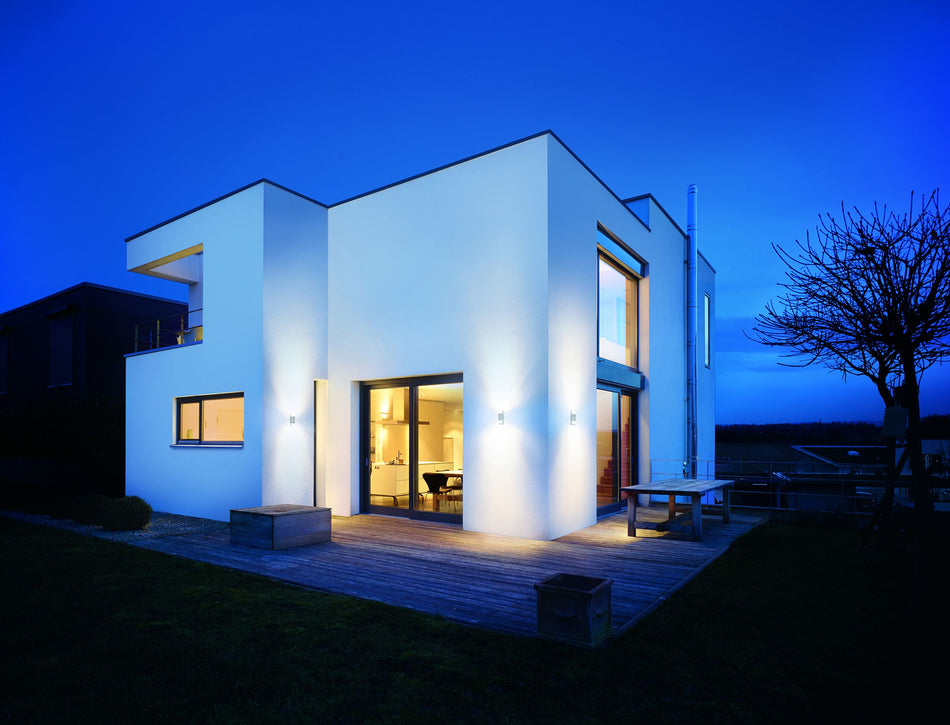 SENSORAUßENLEUCHTE L 910 LED SILBER